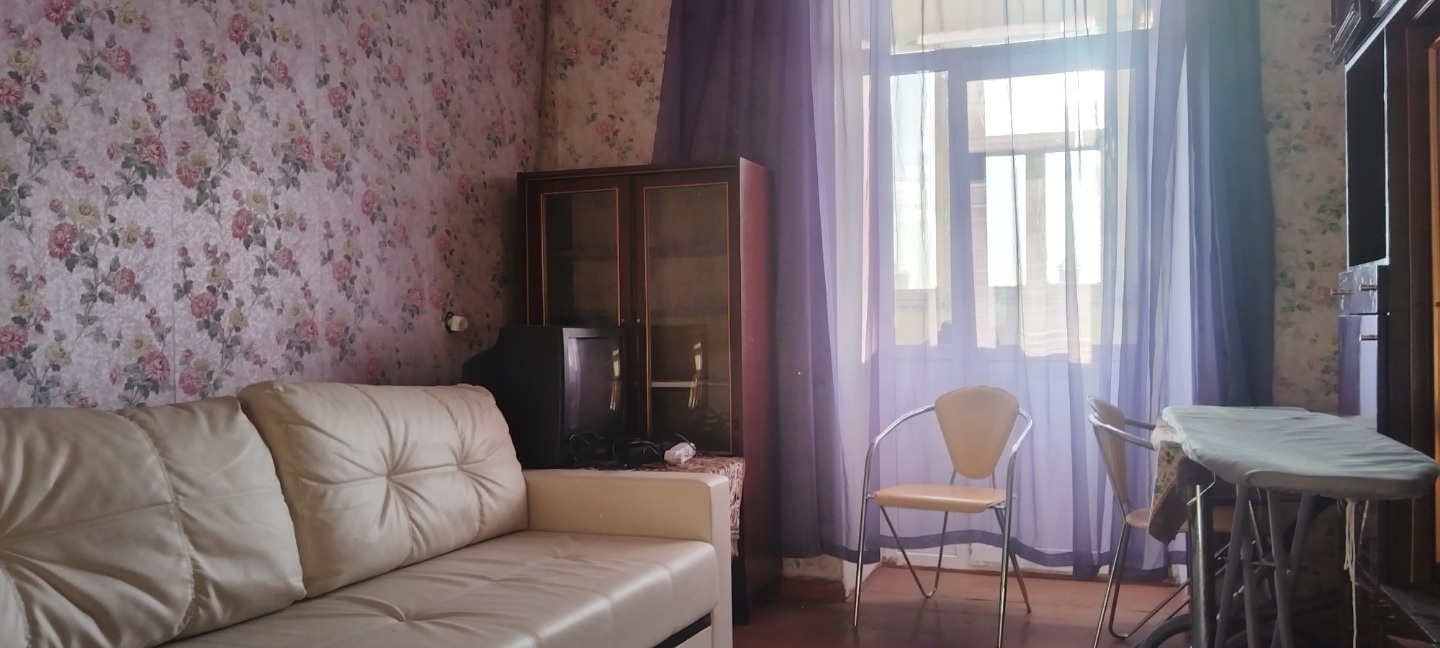 Сдаю 2 комн. состояние хорошее, ст/пакеты ПВХ, с мебелью и техникой на длительный срок, оплата помесячно.